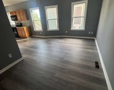 1357 Fairfield Avenue - Photo Thumbnail 1