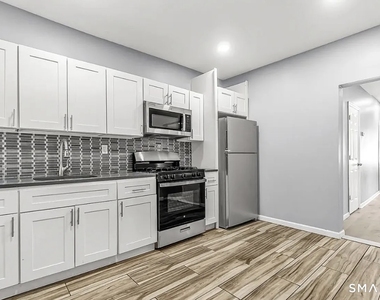 1220 Pembroke Street - Photo Thumbnail 1