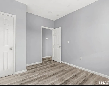 1220 Pembroke Street - Photo Thumbnail 5