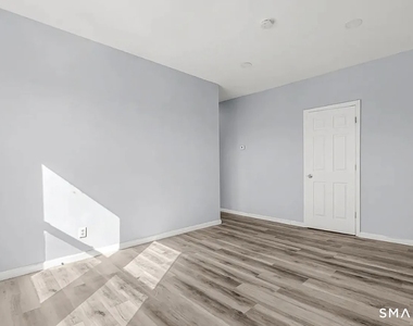 1220 Pembroke Street - Photo Thumbnail 4