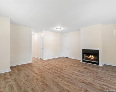 86 Howe Street - Photo Thumbnail 5