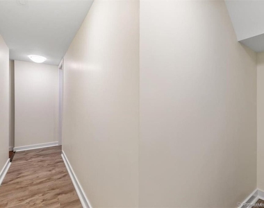 86 Howe Street - Photo Thumbnail 23