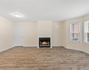 86 Howe Street - Photo Thumbnail 4