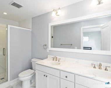 928 Reef Road - Photo Thumbnail 9