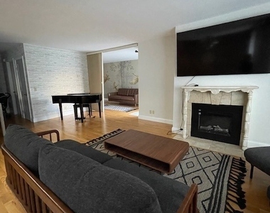 69 Harbour Close - Photo Thumbnail 2