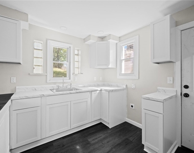 505 Wylie - Photo Thumbnail 16