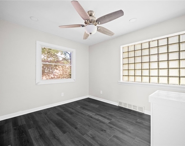 505 Wylie - Photo Thumbnail 13