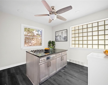 505 Wylie - Photo Thumbnail 14