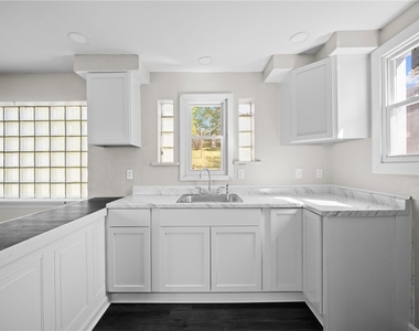 505 Wylie - Photo Thumbnail 17