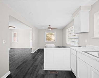 505 Wylie - Photo Thumbnail 9