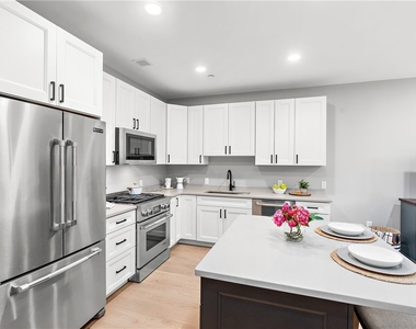 350 Oliver  Avenue - Photo Thumbnail 11