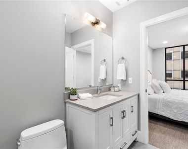 350 Oliver  Avenue - Photo Thumbnail 8