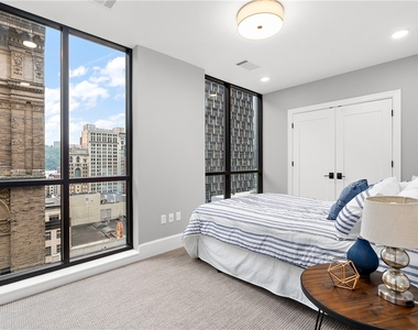 350 Oliver  Avenue - Photo Thumbnail 1