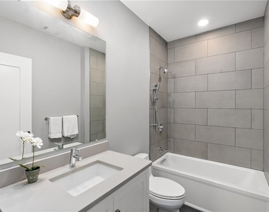 350 Oliver  Avenue - Photo Thumbnail 3