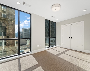 350 Oliver Avenue - Photo Thumbnail 7