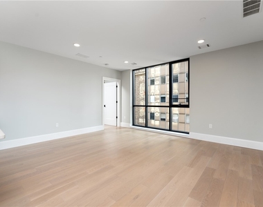 350 Oliver Avenue - Photo Thumbnail 19