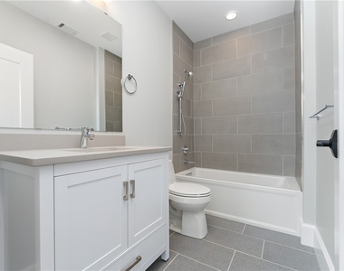 350 Oliver Avenue - Photo Thumbnail 17