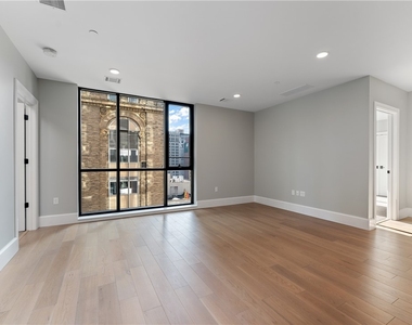 350 Oliver Avenue - Photo Thumbnail 20
