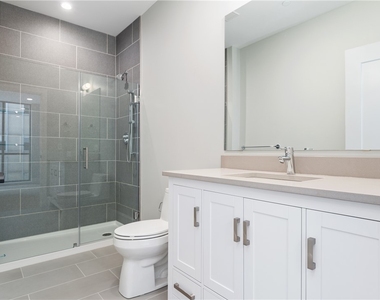 350 Oliver Avenue - Photo Thumbnail 9