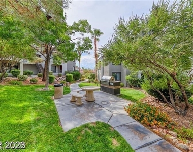 950 Seven Hills Drive - Photo Thumbnail 12