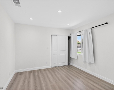 5270 Sepulveda Boulevard - Photo Thumbnail 12