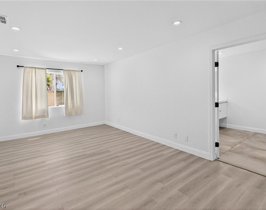 5270 Sepulveda Boulevard - Photo Thumbnail 14
