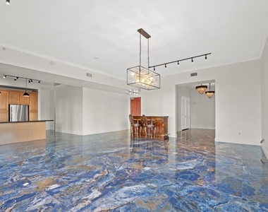 360 E Desert Inn Road - Photo Thumbnail 11