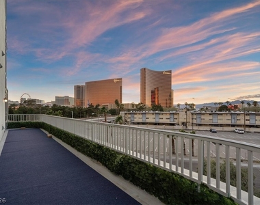 360 E Desert Inn Road - Photo Thumbnail 46