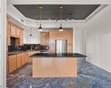 360 E Desert Inn Road - Photo Thumbnail 15