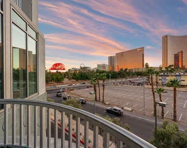 360 E Desert Inn Road - Photo Thumbnail 39