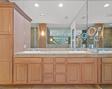 360 E Desert Inn Road - Photo Thumbnail 25