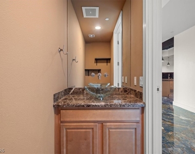 360 E Desert Inn Road - Photo Thumbnail 32