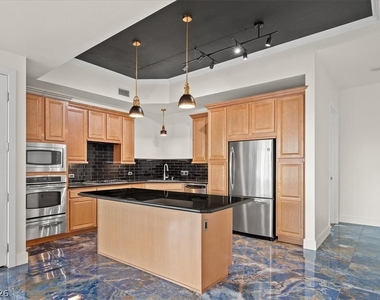 360 E Desert Inn Road - Photo Thumbnail 14