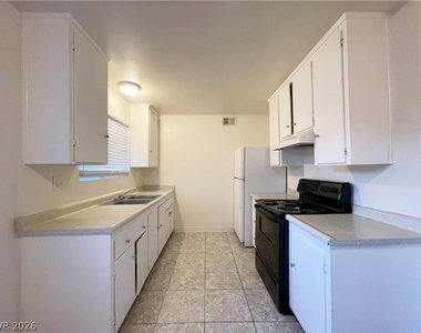 3217 Arlene Way - Photo Thumbnail 8