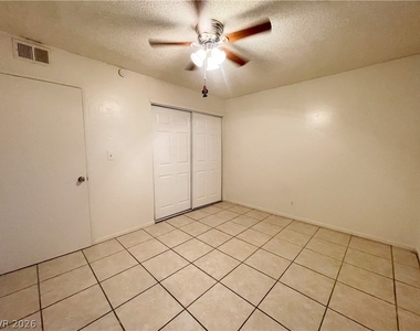 3217 Arlene Way - Photo Thumbnail 12