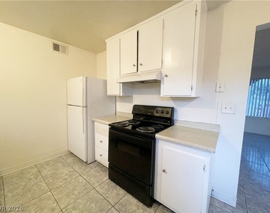 3217 Arlene Way - Photo Thumbnail 9