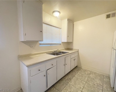 3217 Arlene Way - Photo Thumbnail 10