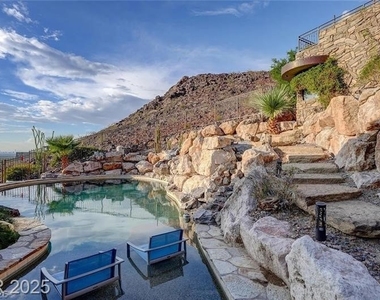 1608 Liege Drive - Photo Thumbnail 3