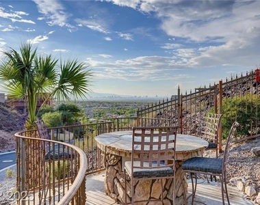 1608 Liege Drive - Photo Thumbnail 5