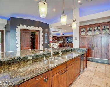 1608 Liege Drive - Photo Thumbnail 10