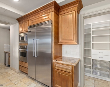 9103 Alta Drive - Photo Thumbnail 12