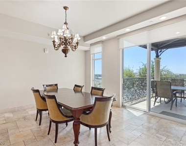 9103 Alta Drive - Photo Thumbnail 6