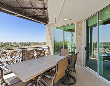 9103 Alta Drive - Photo Thumbnail 8