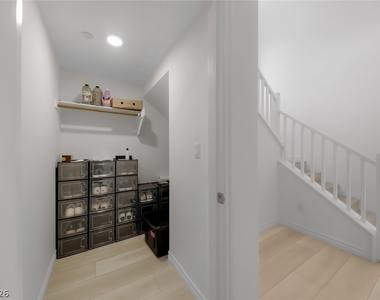 290 Robson Ridge Lane - Photo Thumbnail 27