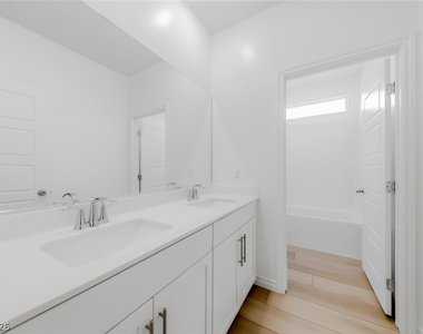 290 Robson Ridge Lane - Photo Thumbnail 25