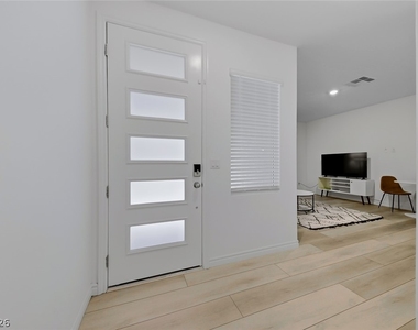 290 Robson Ridge Lane - Photo Thumbnail 33