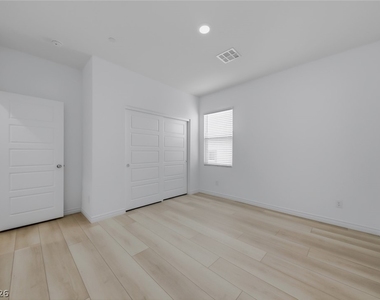 290 Robson Ridge Lane - Photo Thumbnail 22