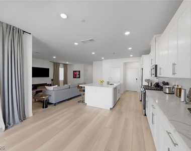290 Robson Ridge Lane - Photo Thumbnail 12
