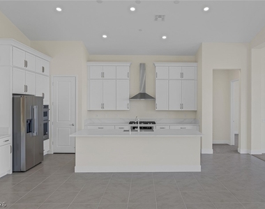 5000 Terramont Drive - Photo Thumbnail 8