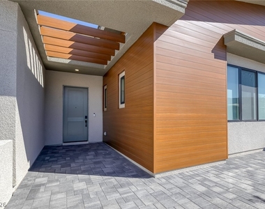 5000 Terramont Drive - Photo Thumbnail 4